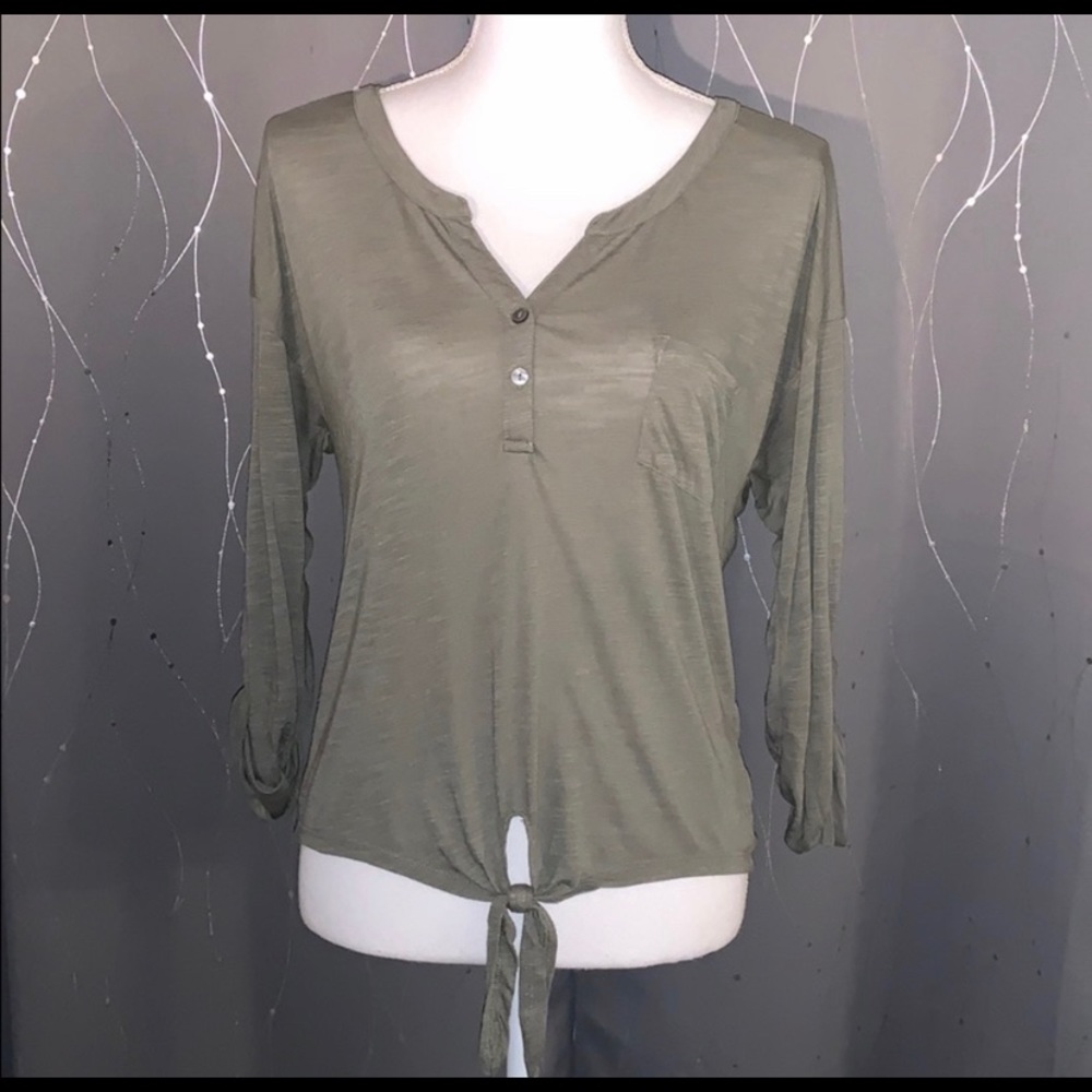 American Eagle Women’s Small Top Bundle